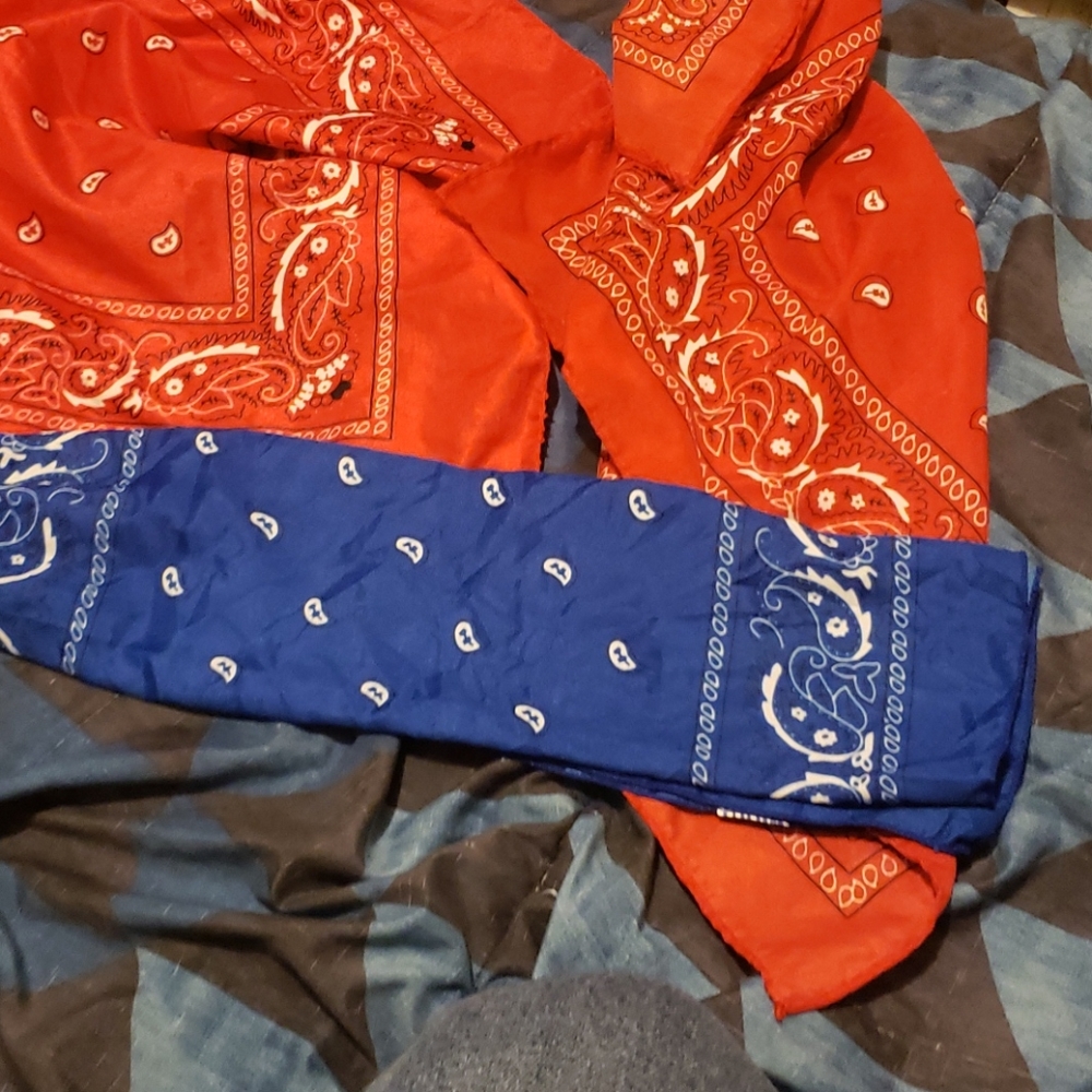 2 red and 1 blue bandana